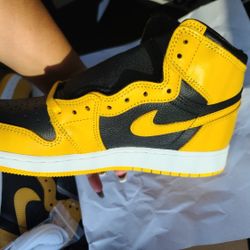 Jordan 1 Pollen Size  8men   And 7y 