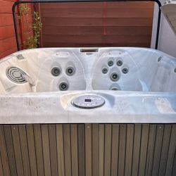 Jacuzzi Free
