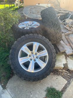 Ford Chrome Wheels with Mud Terrain Tires
