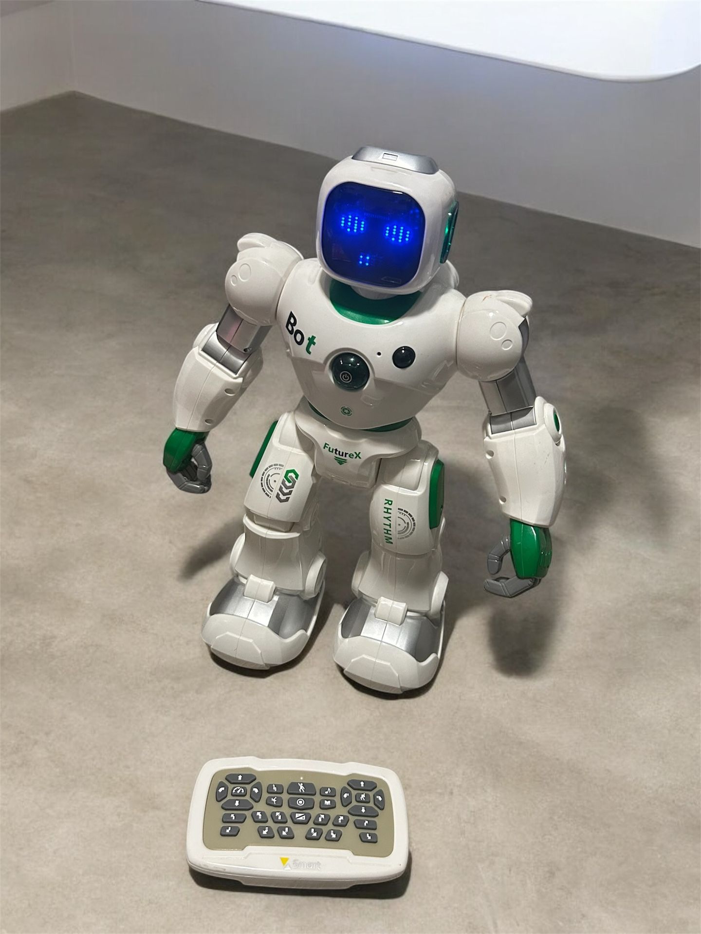 Ruko 1088 Smart Robots for Kids, Large Programmable Interactive RC Robot with Voice Control, APP Control, Present for 4 5 6 7 8 9 Years Old Kids Boys