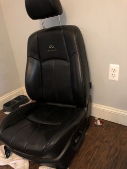 Infiniti G 35,37 seat