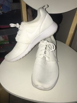 New used once bike Roche running shoes in white