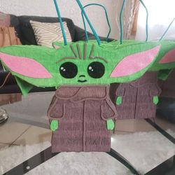 Baby Yoda Mini Piñatas