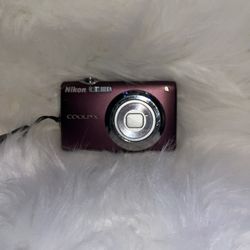 Nikon Coolpix S3000