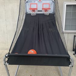 Lifetime Double Shot Basketball Arcade