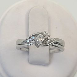 10k Gold 0.18ct Princess Diamond Center Engagement Set