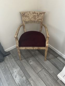 VINTAGE CHAIR