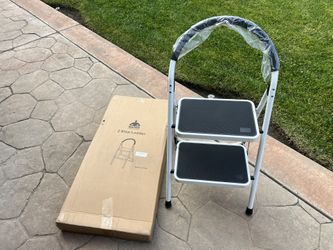 Brand new 2 step ladder 