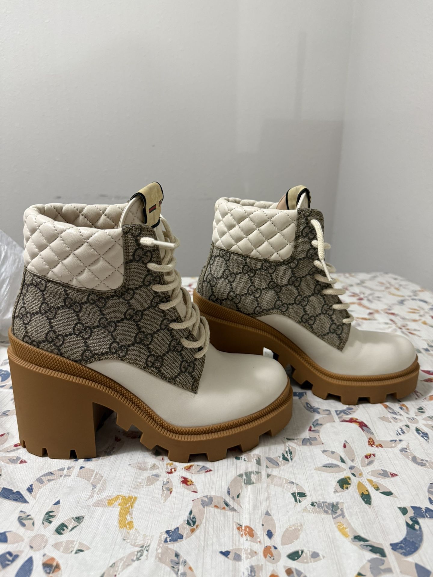 Gucci Supreme Lace Up Booties. Size 38 1/2 White With Gucci Monogram