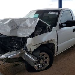 2002 Chevy Silverado 5.3 1500 FOR PARTS 