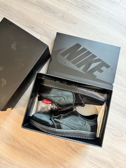 Size 9.5 men jordan 1 low