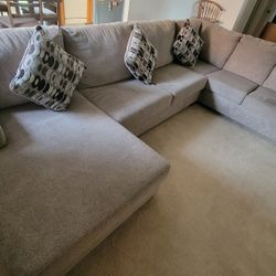3 Piece Set Of Couches 
