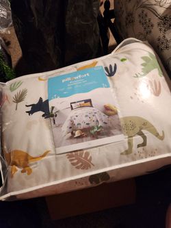 New Twin Size dinosaur comforter