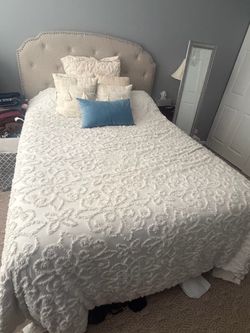 Queen Bed
