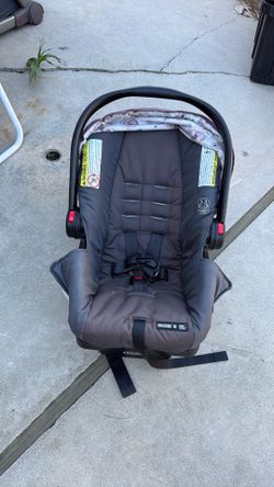 Graco SnugRide 30 Car Seat Must Pick Up Today Or Tomorrow 