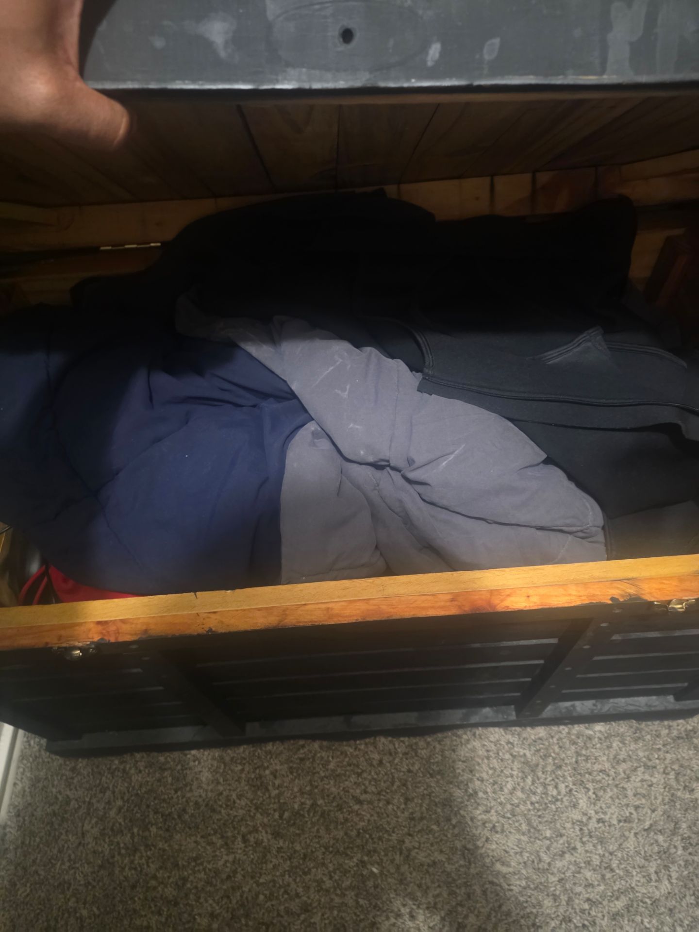 Storage unit durable