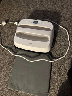 Cricut explore 3 and heat press