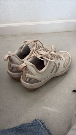 New Balance Soft Ball Cleats 