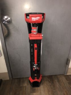 10030 Used Milwaukee 18V Lithium Ion Rocket Dual Power Tower Light W/ 6.0ah Battery No Charger12668