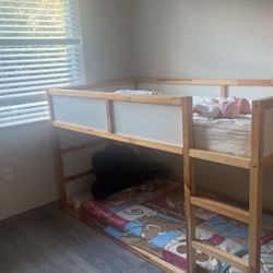 Twin Bunk Bed 