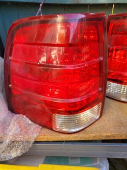 Ford Xpedition 2003 Lights