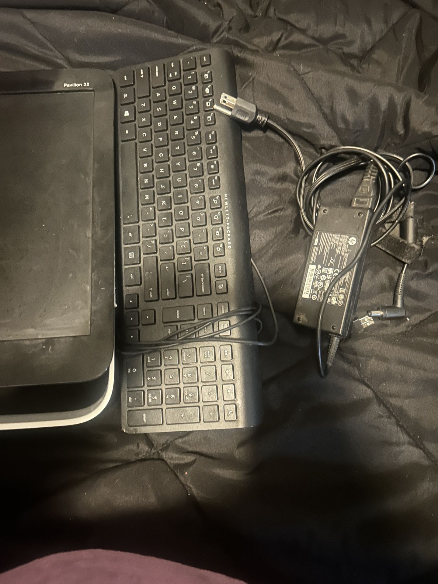 HP Desk Top ,keyboard,charger