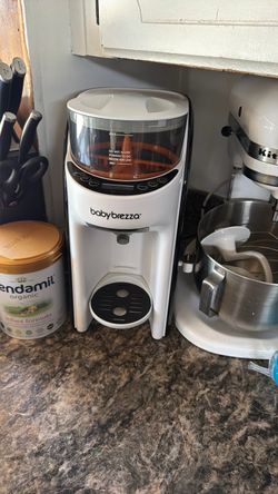 Baby Brezza Formula Pro Baby Bottle Maker