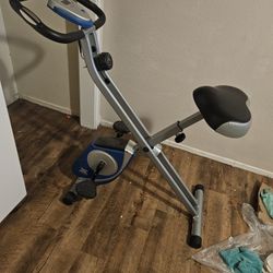 XTERRA Fitness FB150 Folding Bike