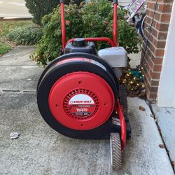 Troy bilt Leaf Blower  Like New Condition  