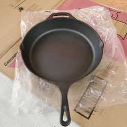 CAST COOKWARE IRON 1 FT NEW NO BOX $25