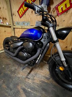 Suzuki Boulevard 2006 Bobber style