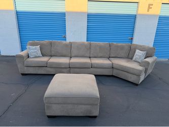 Tan Sectional Couch With Storage Ottoman 🚚🚛 Free Delivery 🚚🚛