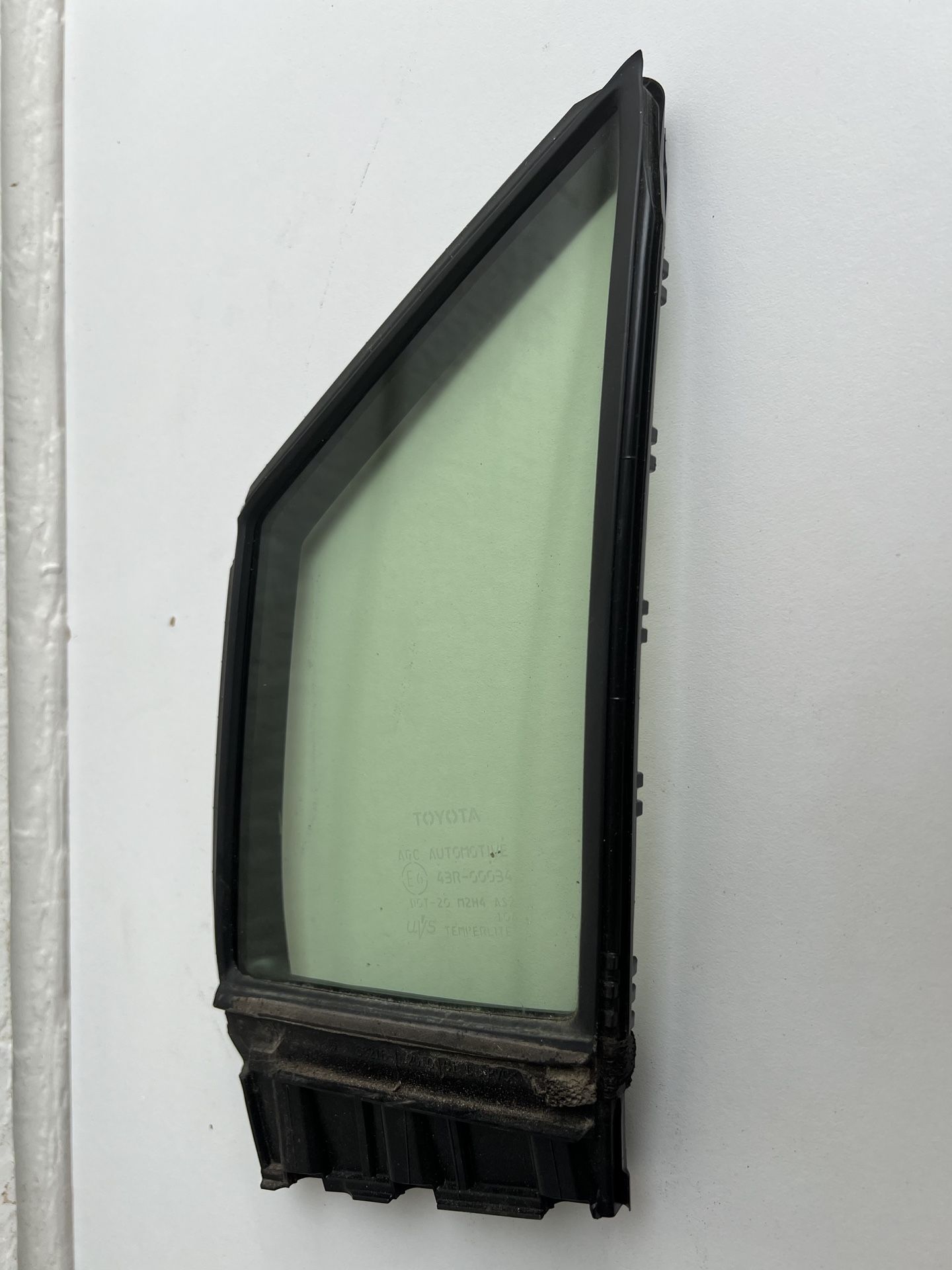 2019-2025 Toyota Corolla Fixed Corner Door Glass Front Left