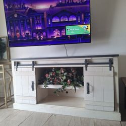 T V STAND 