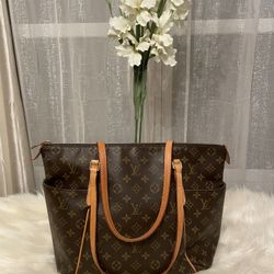 Authentic Louis Vuitton Totally MM Tote