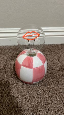 Novelty Lips Filament Globe Table Lamp