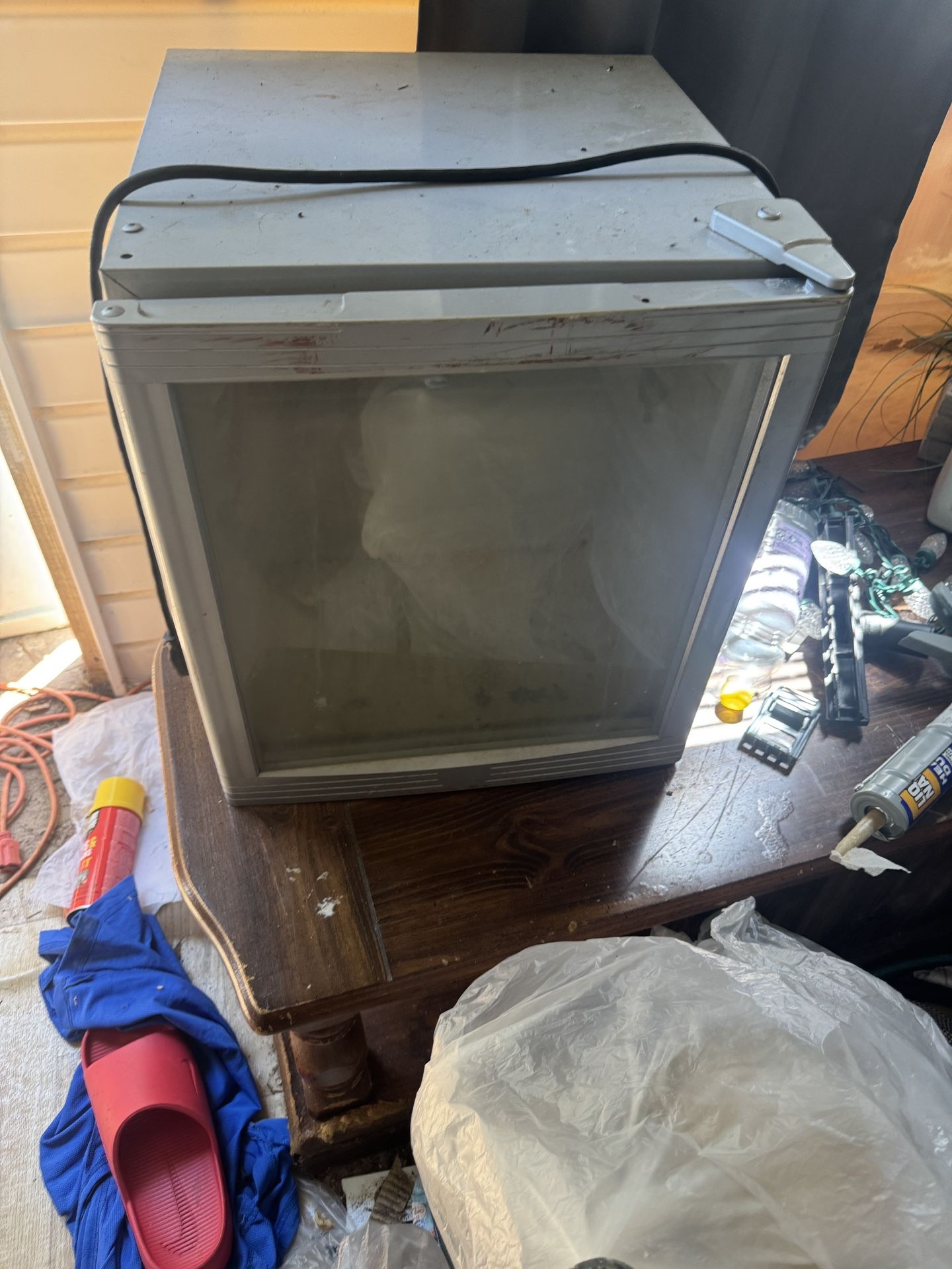 🧊 Cinnabon Display Cooler – Model 52L-S – Commercial Countertop Fridge