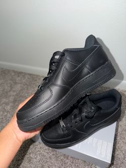 NIKE Air Force 1 LE