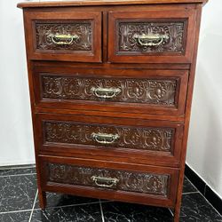 Vintage 5 Drawer Dresser