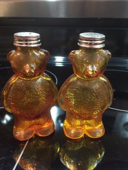 Vintage brown bear S&P shaker set (glass)