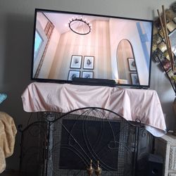 Tv With Speaker 