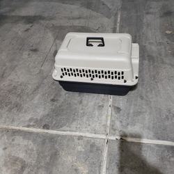 Portable Pet Kennel