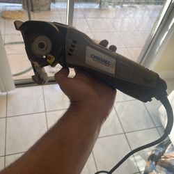 Dremel US40 Ultra-Saw Corded Compact Saw
