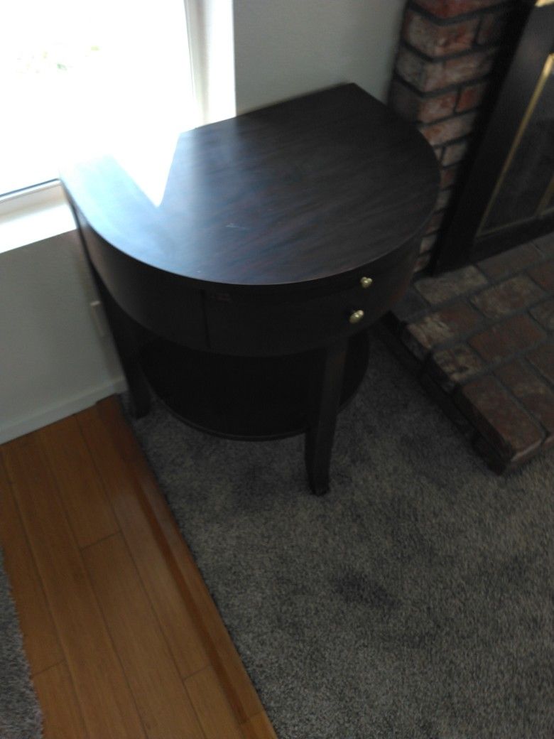 Antique Corner Desk And Dining Room Tables And Chairs Out Of The 60s In Good Condition