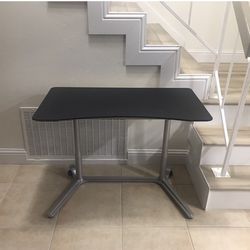 Office Table Can Ajustable High And Low, 2 Wheels Legs Easy To Move Around And Lock, 37.5”x25.5”,  Excellent Condition Like New