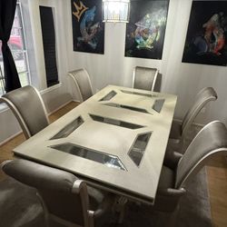 Boss Table For A Big Room