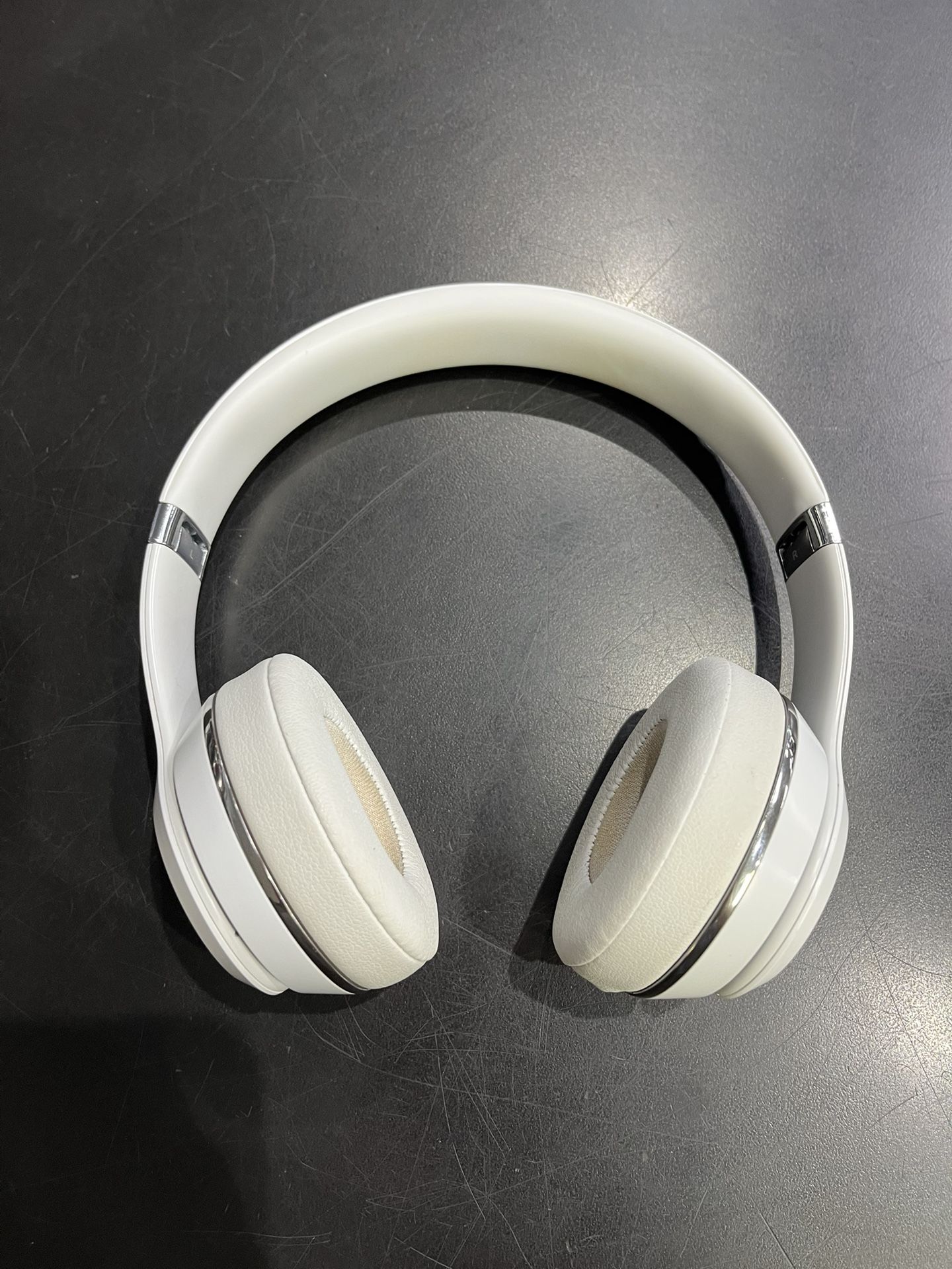 Beats Solo 3 Headphones (A(contact info removed)2)