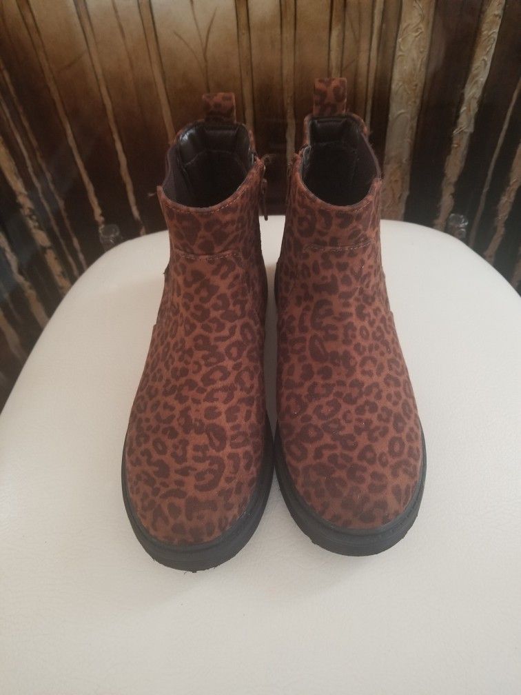 Cat And Jack Animal Print Boots-Size 5