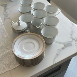 Noritake Legacy Splendor Tea Set 8  