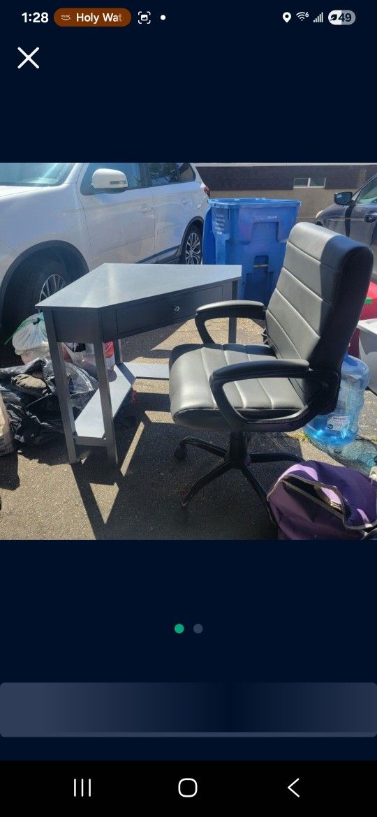 Like New Desk and Chair